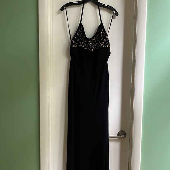 St. John Backless Dress - Picture 2 of 12